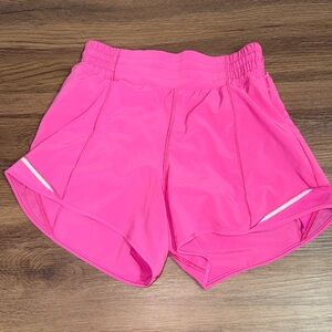Lululemon Hotty Hot High Rise Shorts - Sonic Pink (4 inch) Sz 4